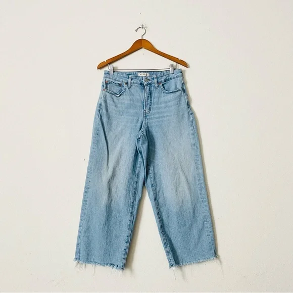 Madewell SIZE 29 The Curvy Perfect Vintage wide leg crop jeans in light wash - Picture 2 of 8